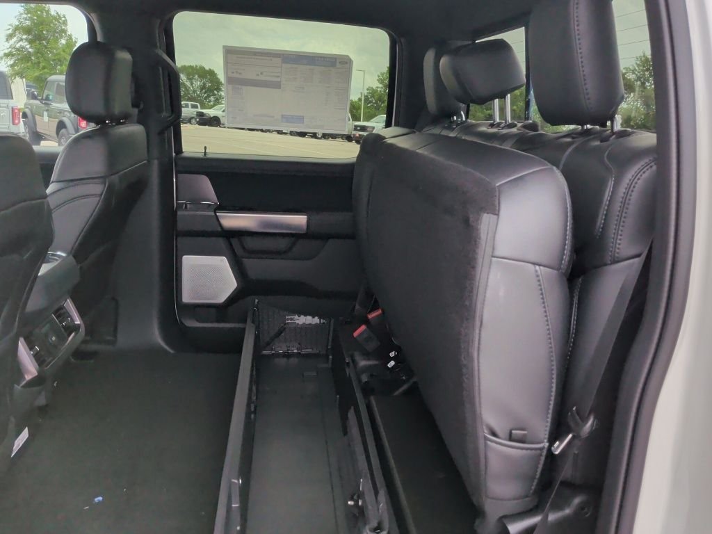 New 2026 Star White Metallic Tri-Coat Ford F-250® Platinum® image 41