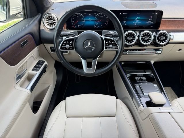 Certified Used 2022  Mercedes-Benz GLB 250 image 9