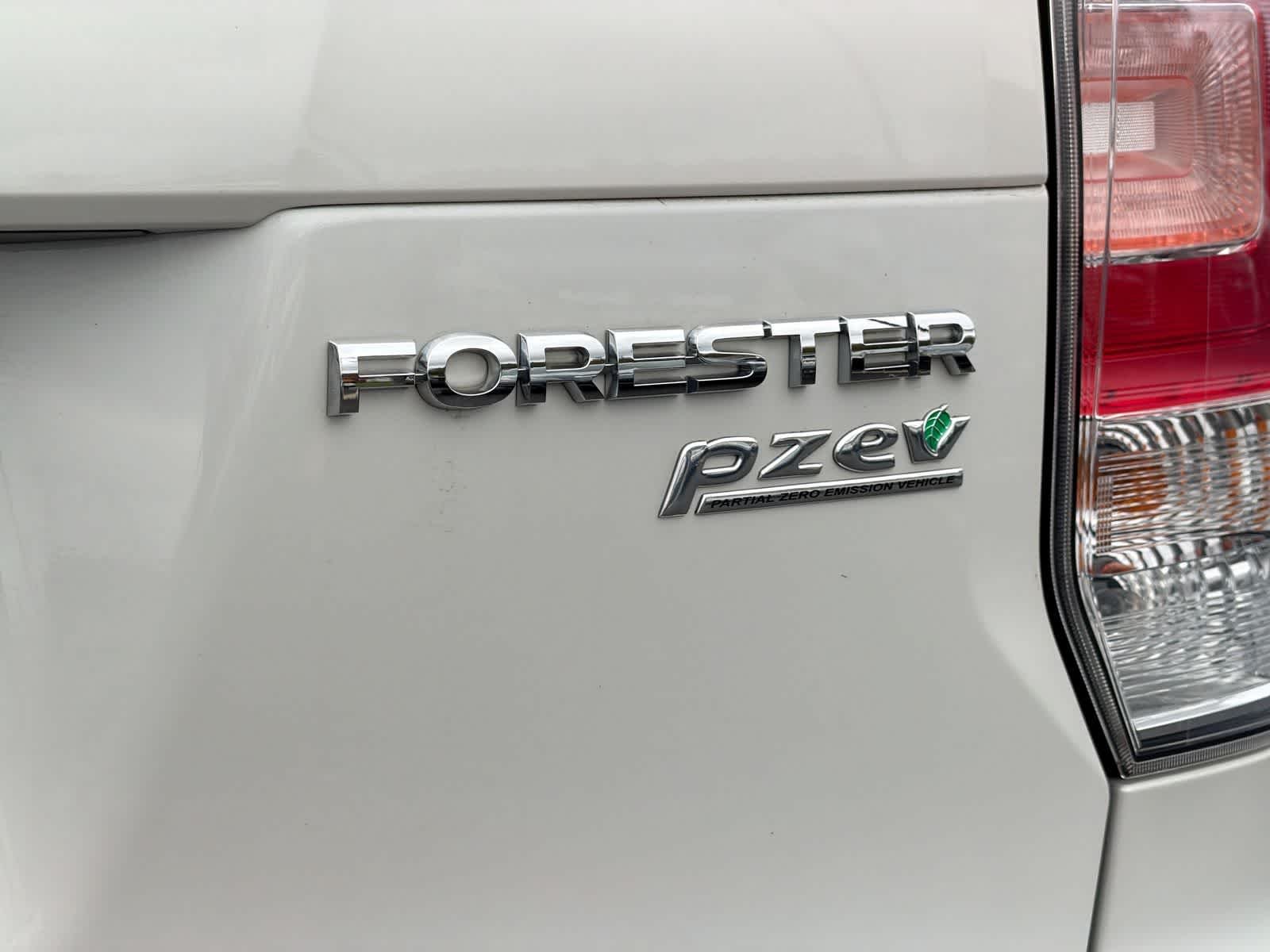 Used 2017 Crystal White Pearl Subaru Touring image 13