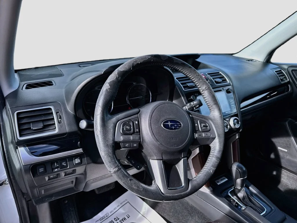 Used 2017 White Subaru 2.5i Touring image 10