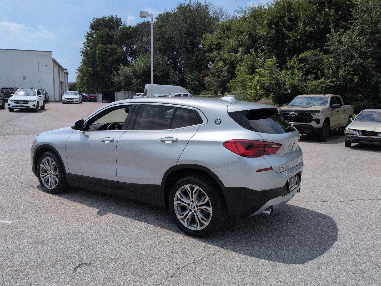 Used 2019 Glacier Silver Metallic BMW sDrive28i image 3