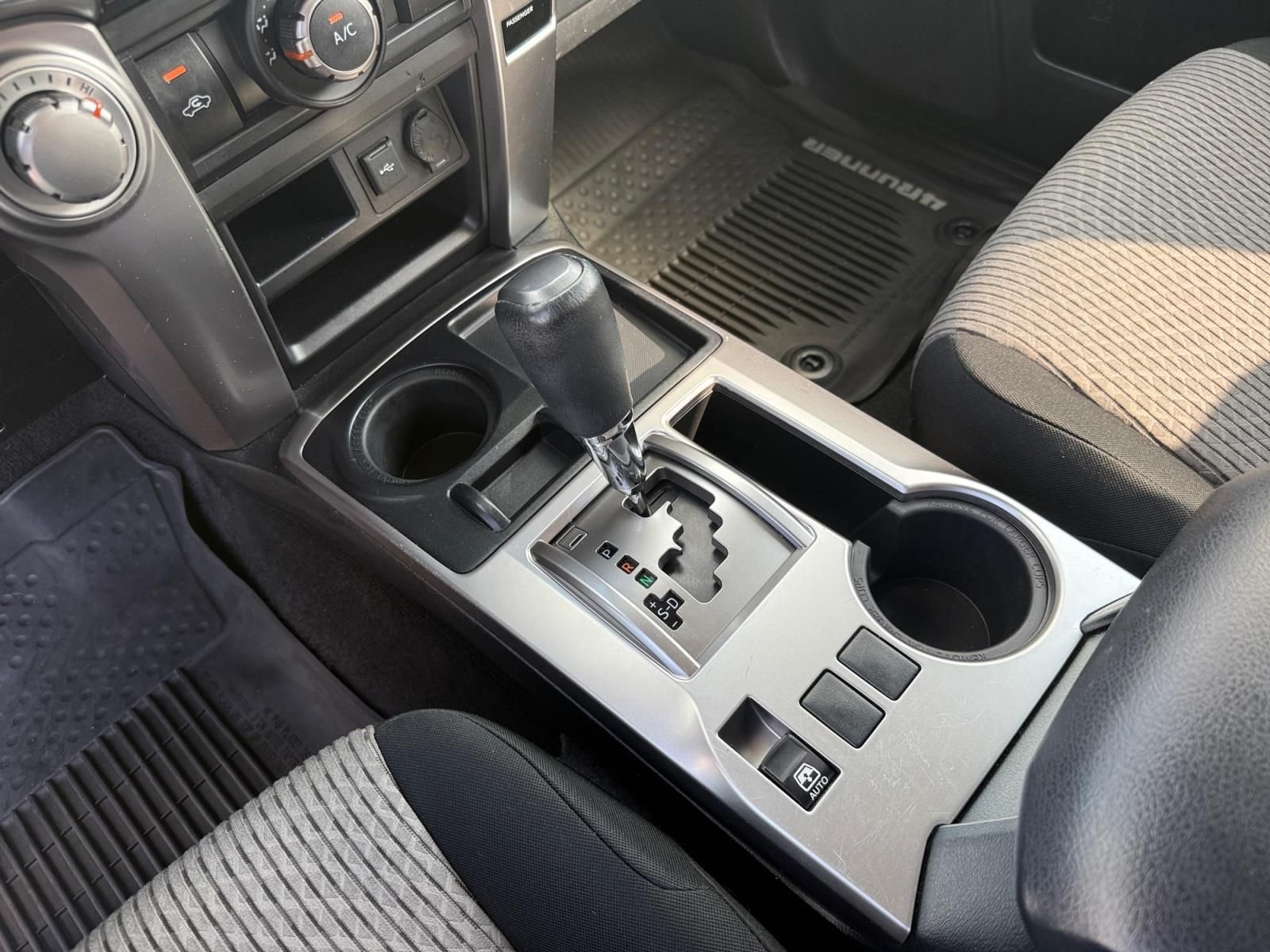 Used 2020 Midnight Black Metallic Toyota SR5 image 24