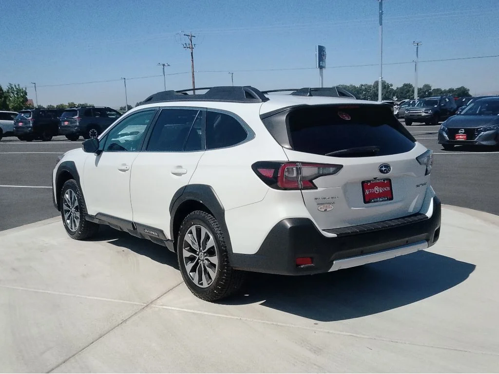Used 2024 Crystal White Pearl Subaru Limited image 5