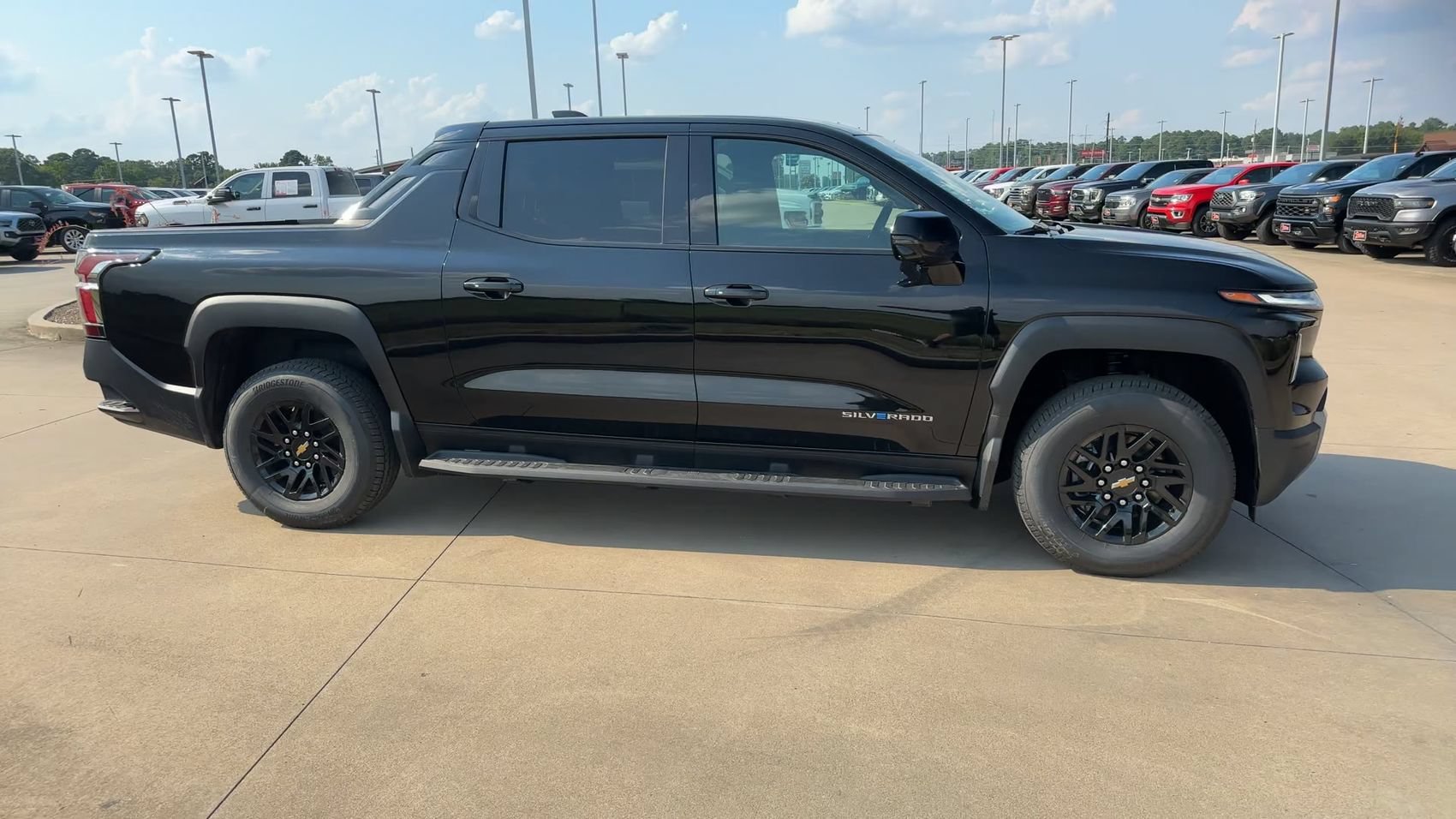 2026 Chevrolet Silverado EV LT - Photo 9
