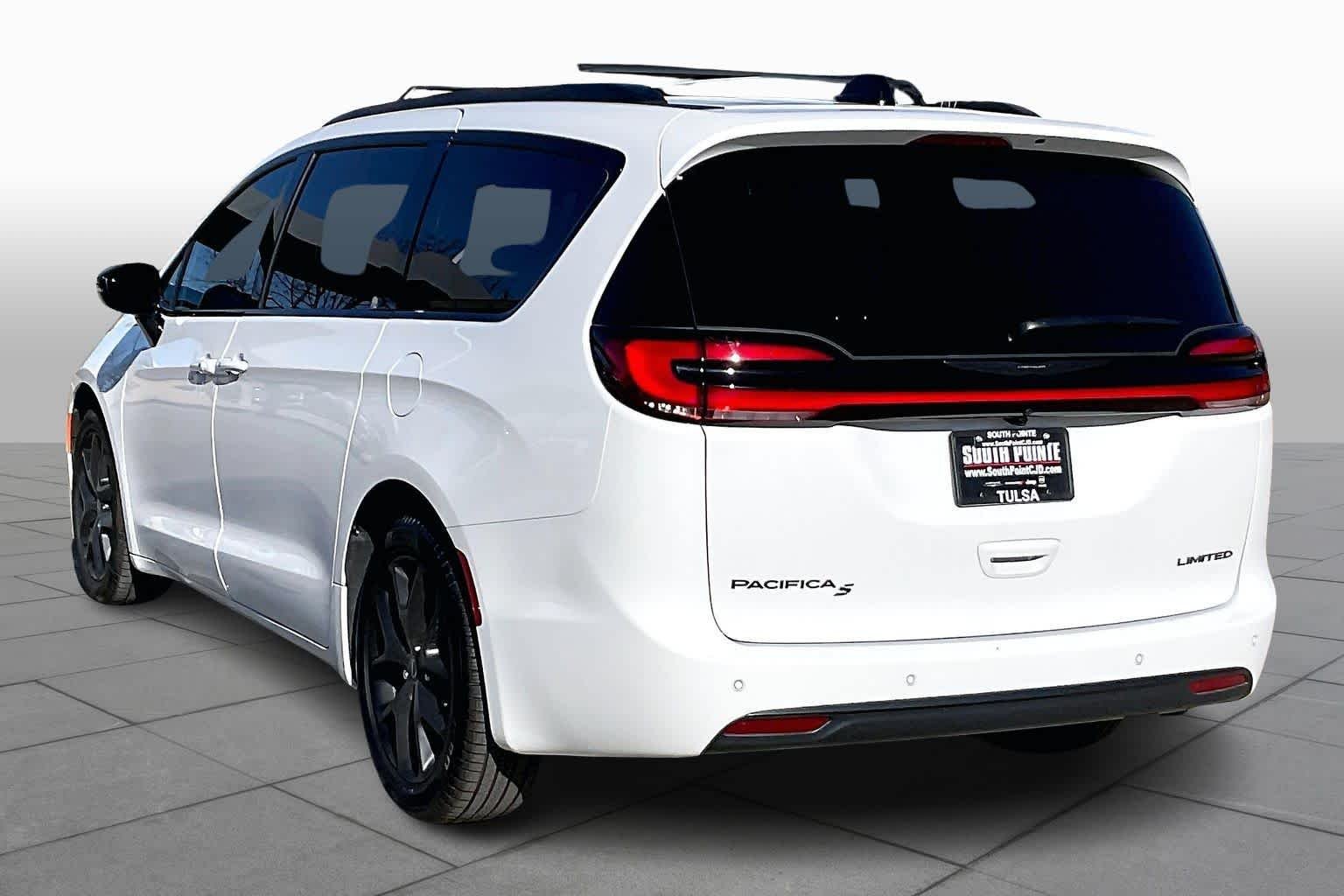 2026 Chrysler Pacifica Limited - Photo 12