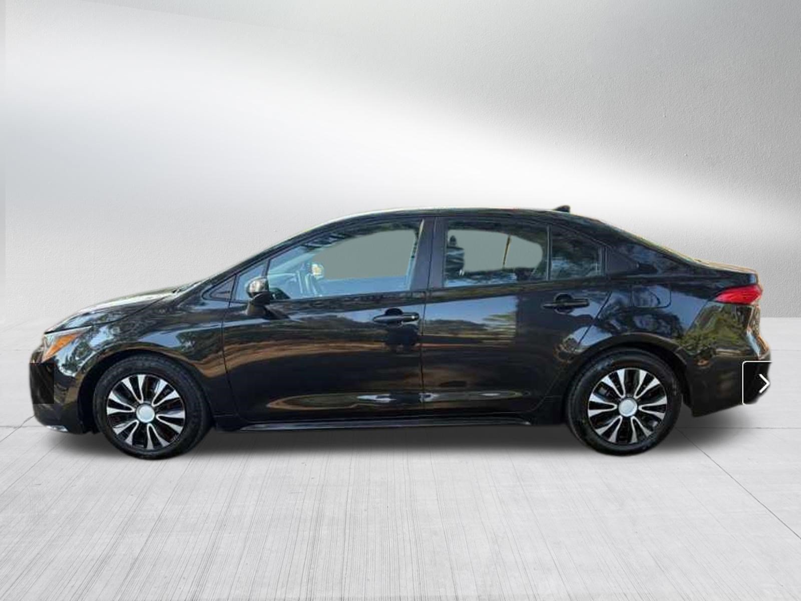 2021 Toyota Corolla LE - Photo 8