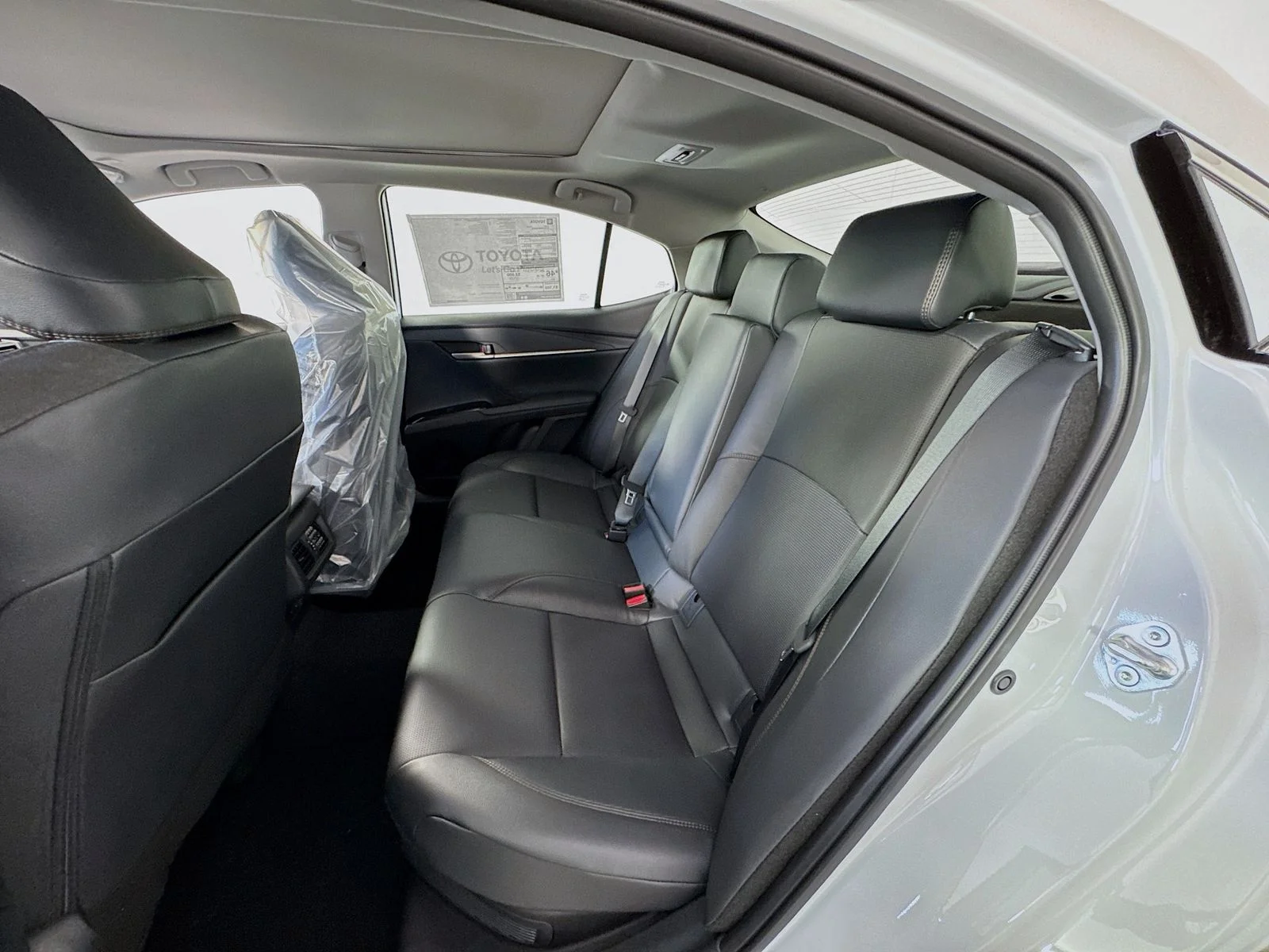 New 2026 Wind Chill Pearl <sup>1</sup> Toyota  XLE AWD image 11