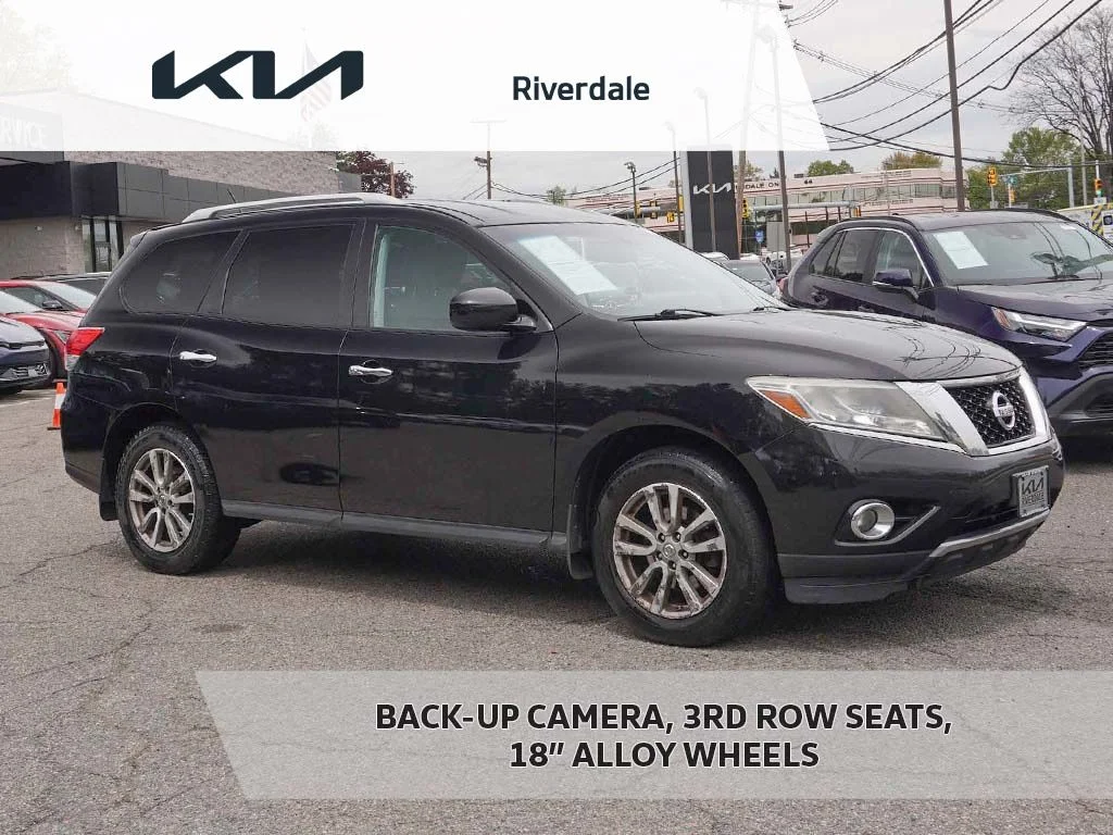 2016 Nissan Pathfinder SV