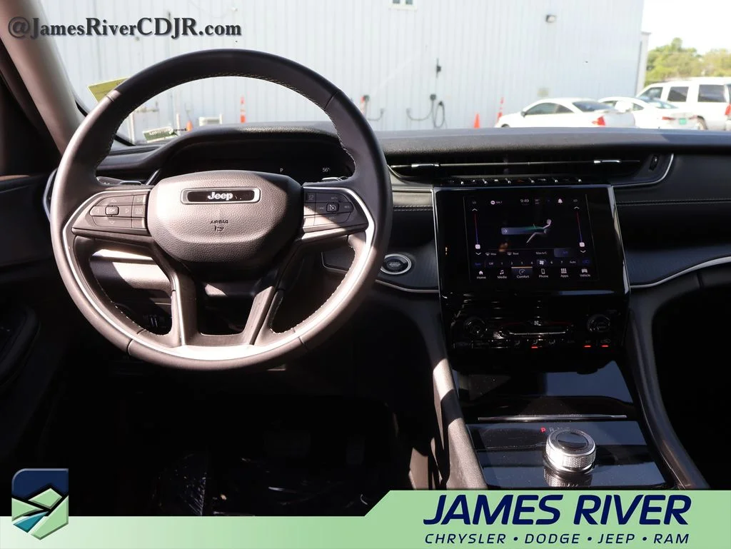 Used 2024 Red Jeep Laredo image 18