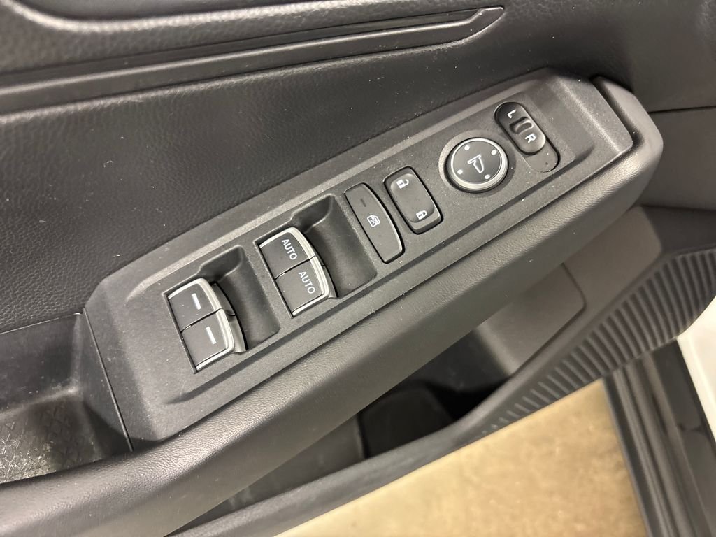 Used 2023 White Honda LX image 21