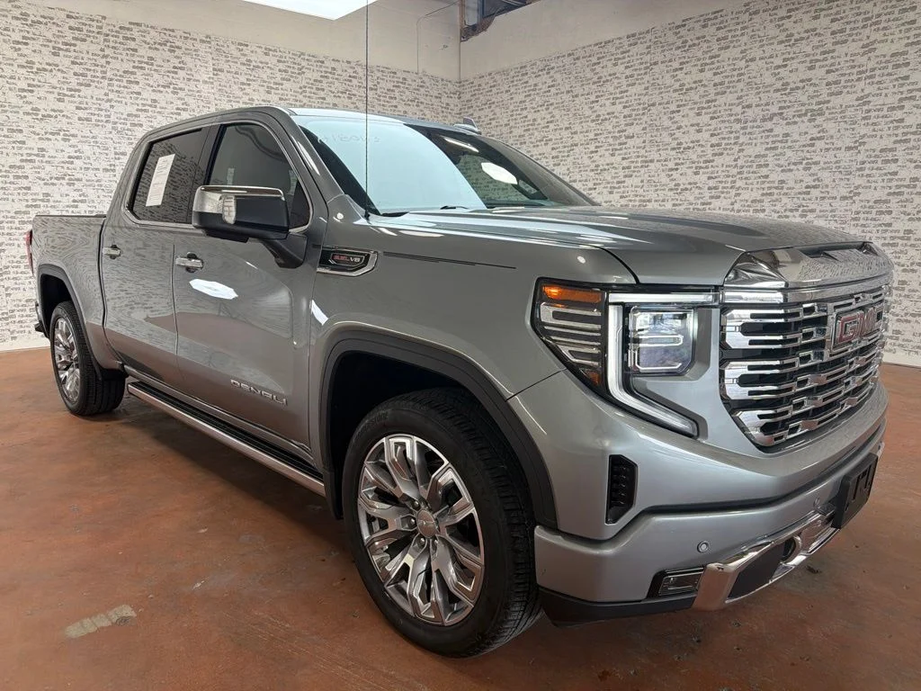 Used 2025 Sterling Metallic GMC Denali image 1