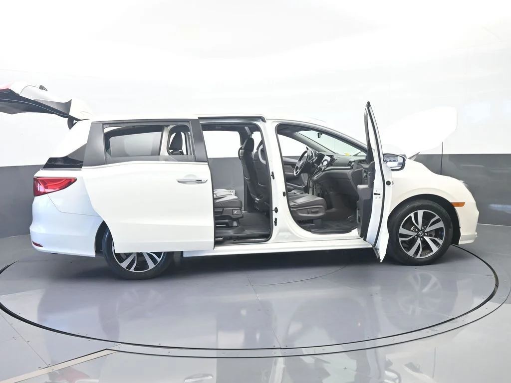 Used 2019 White Honda Elite image 82