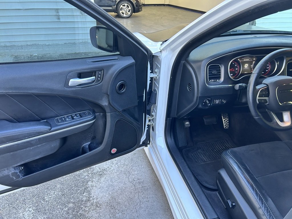 2017 Dodge Charger R/T Scat Pack photo 4