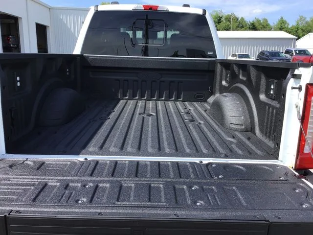 New 2026 Oxford White Ford F-250® Lariat® image 22