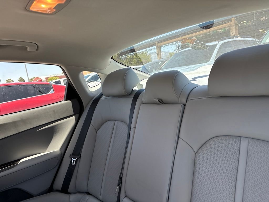 Used 2016 Silver Kia EX image 33