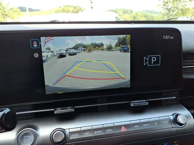 Used 2025 Black Hyundai SEL image 29