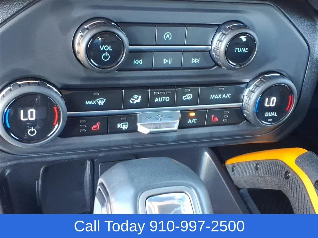 Used 2024 Red Ford Badlands image 21