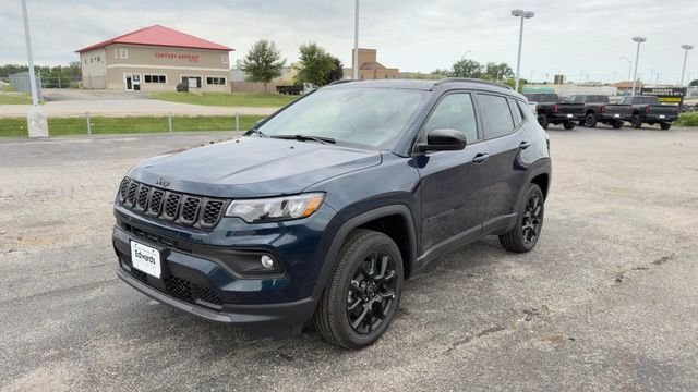 New 2026 Fathom Blue Pearl Coat Jeep Latitude image 3