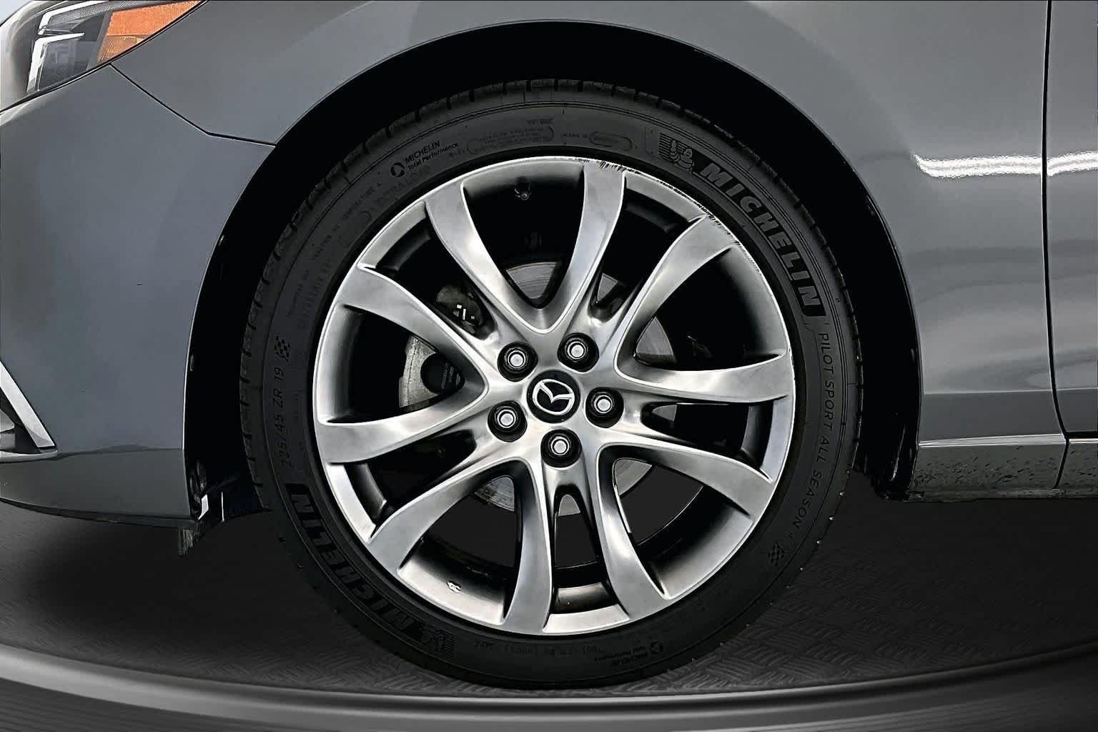 Used 2017 Machine Gray Metallic Mazda Grand Touring image 8