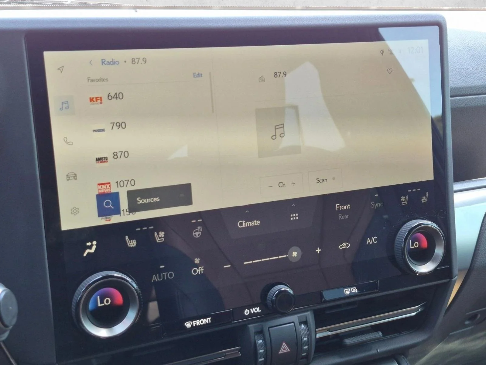 Certified Used 2025 Atomic Silver Lexus PREMIUM PLUS image 13