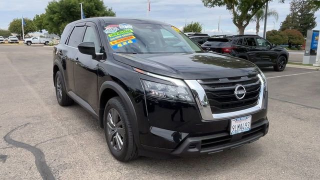 2024 Nissan Pathfinder S 4WD's photo
