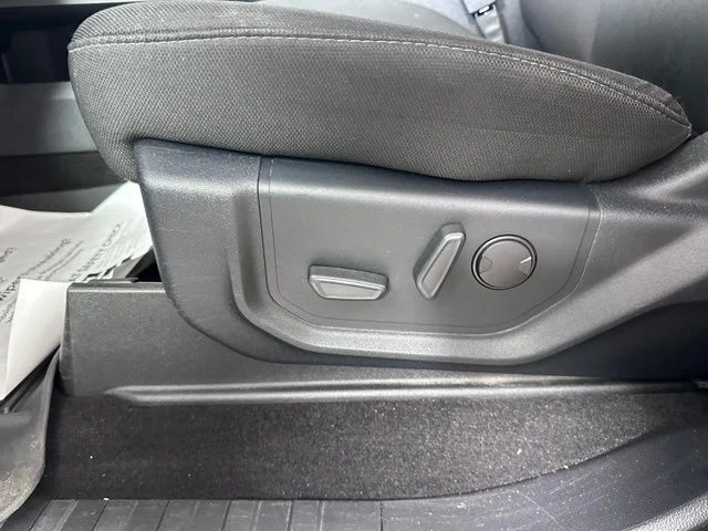 Used 2020 Gray Ford XLT image 21