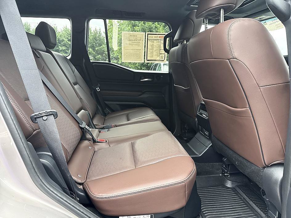 Used 2025 Meteor Toyota Base image 22