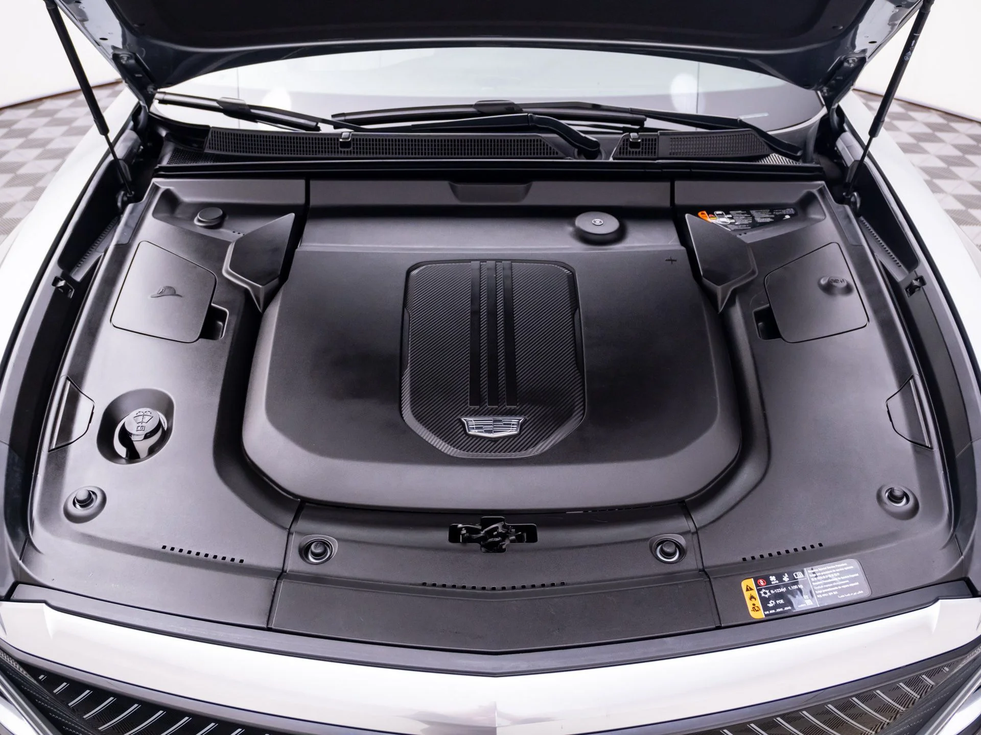 Used 2024 Silver Cadillac Luxury image 33
