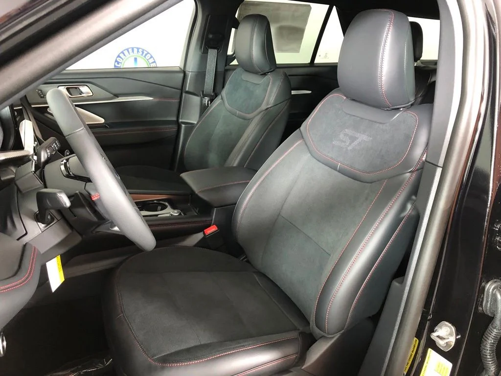 New 2026 Agate Black Metallic Ford ST image 10