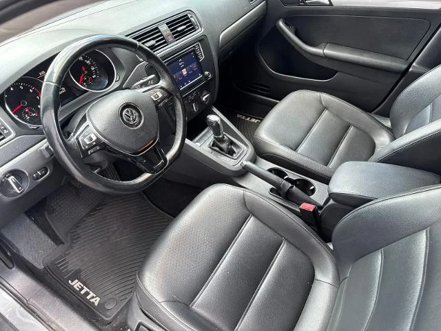 Used 2018 Platinum Gray Metallic Volkswagen  image 32