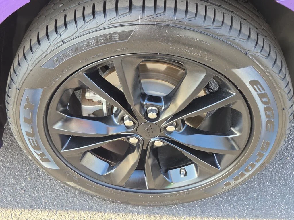 Used 2023 Purple Dodge SXT image 11