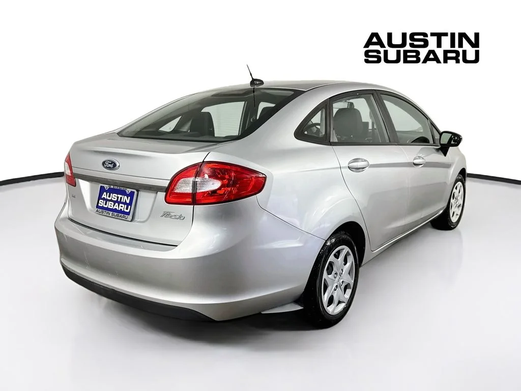 Used 2013 Silver Ford SE image 7