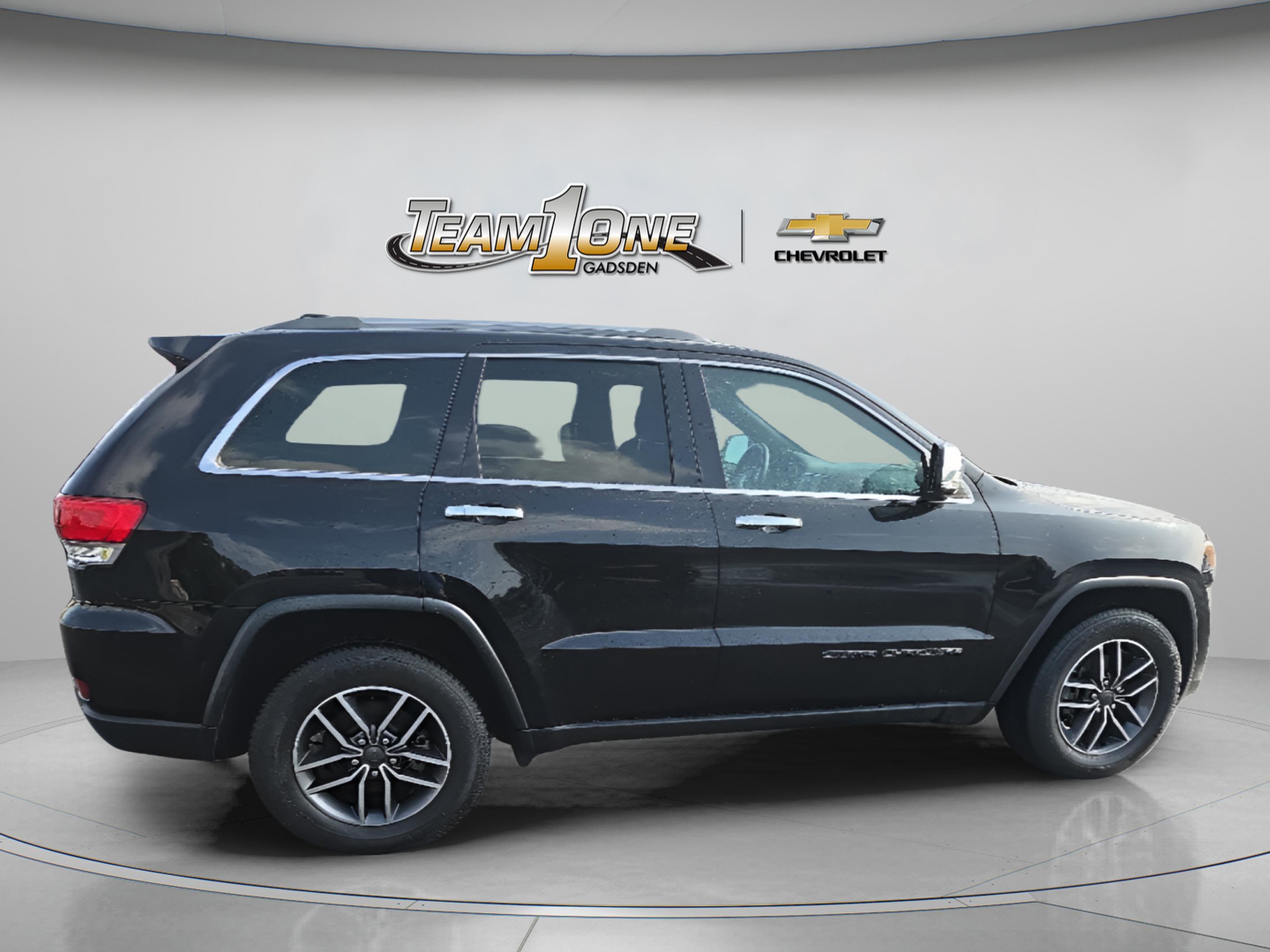 Used 2019 Black Jeep Limited 4x2 image 8