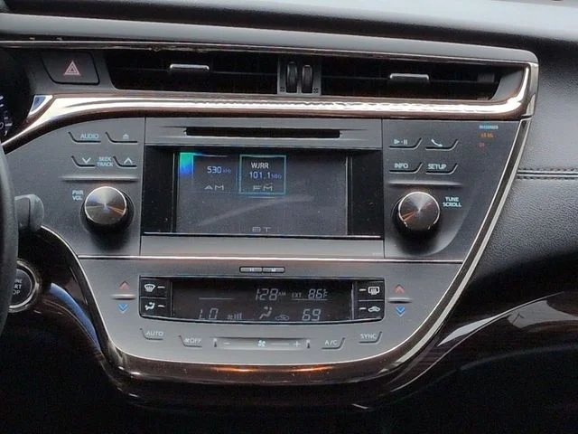 Used 2014 2014 TOYOTA AVALON BASE Toyota XLE Premium image 17
