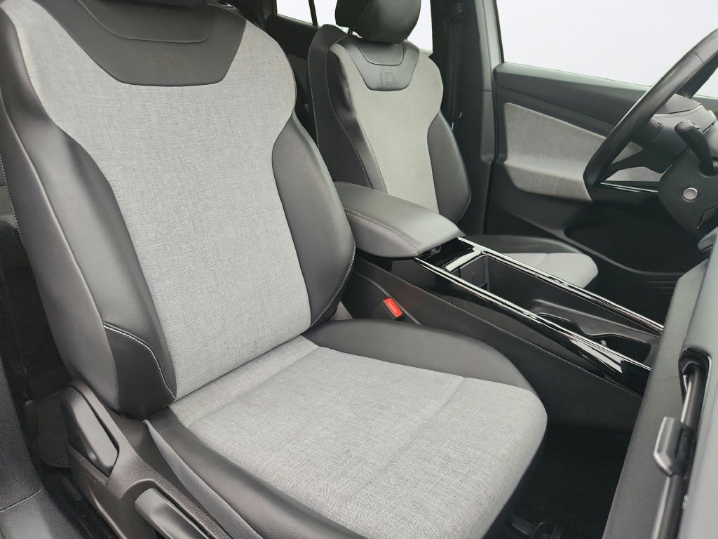 Used 2023 Silver Volkswagen Pro image 24