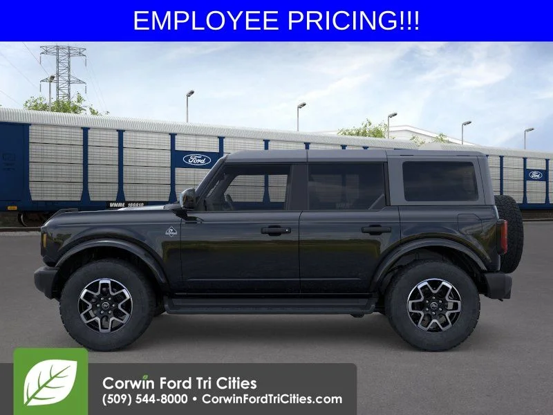 New 2026 Shadow Black Ford Outer Banks image 4