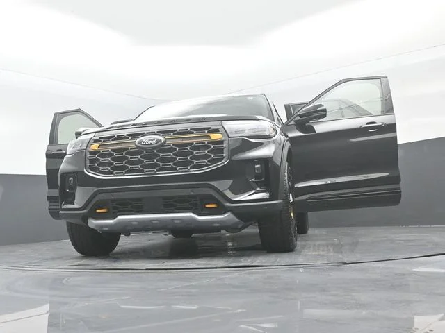 New 2026 Agate Black Metallic Ford Tremor® image 33