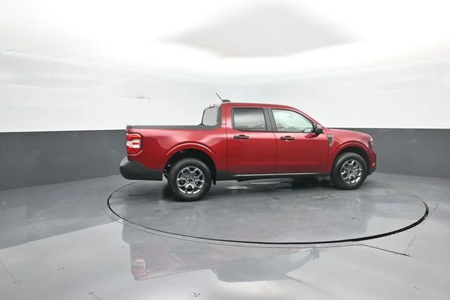 New 2026 Ruby Red Metallic Tinted Clearcoat Ford XLT image 8
