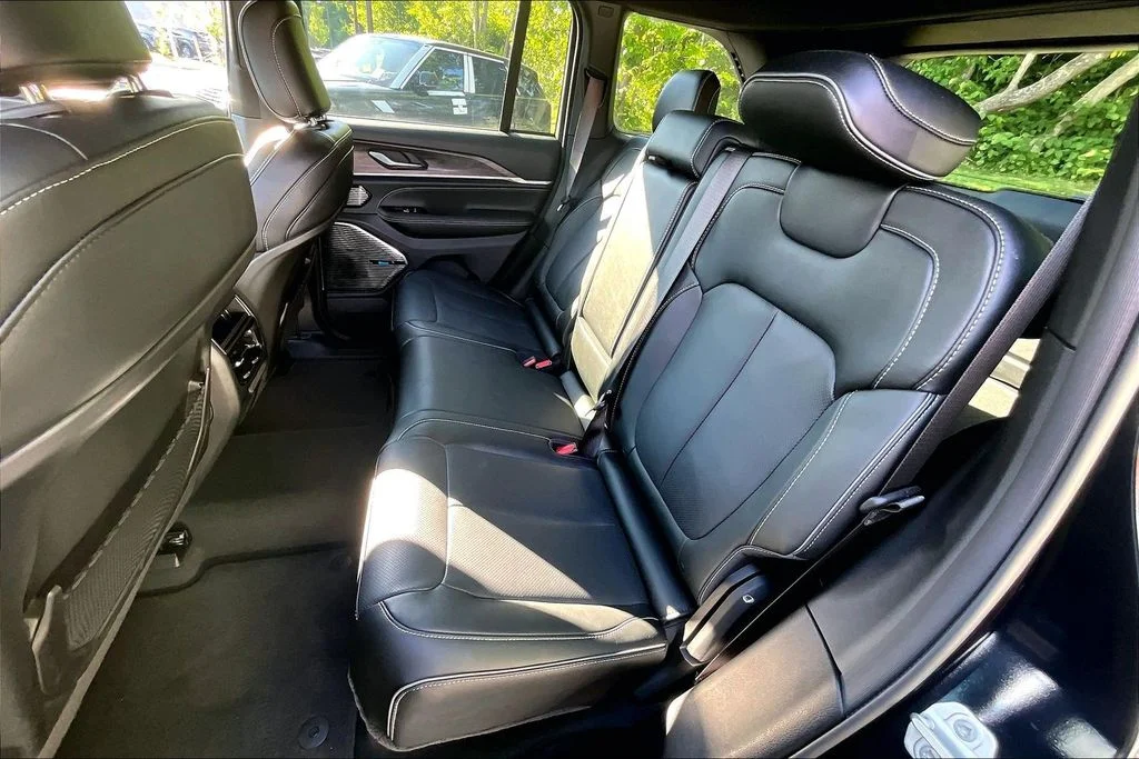 Used 2024 Black Jeep Overland 4xe image 28