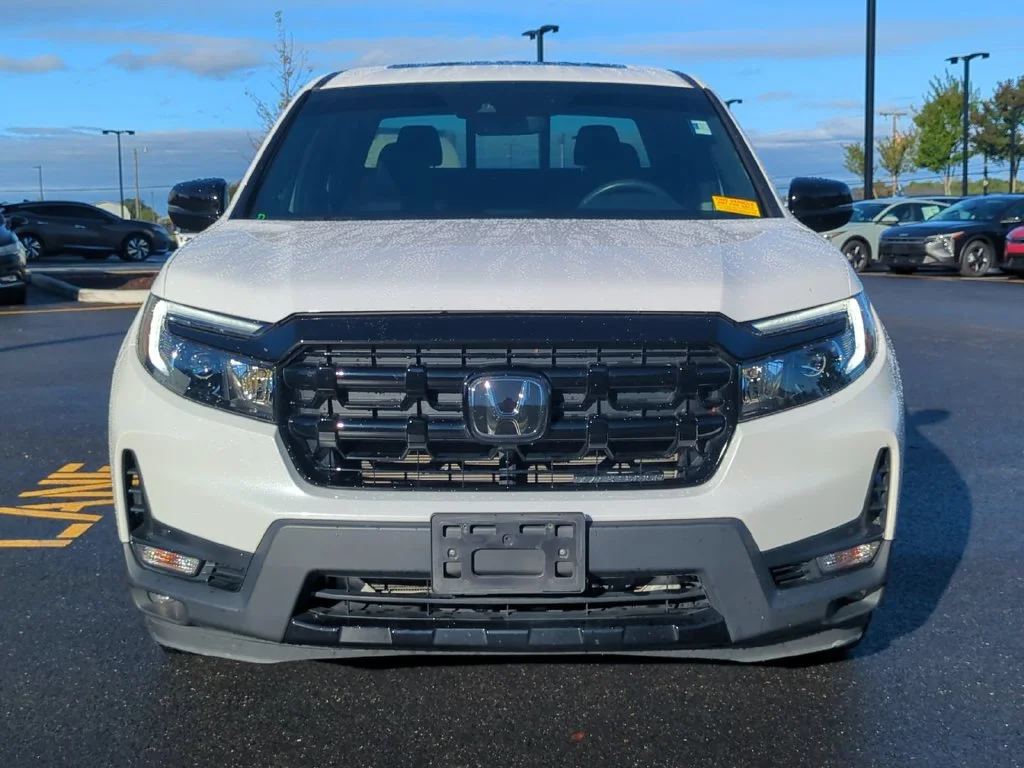 Used 2025  Honda Black Edition image 9