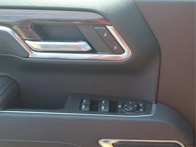 Used 2025 Cypress Gray Chevrolet LT image 15