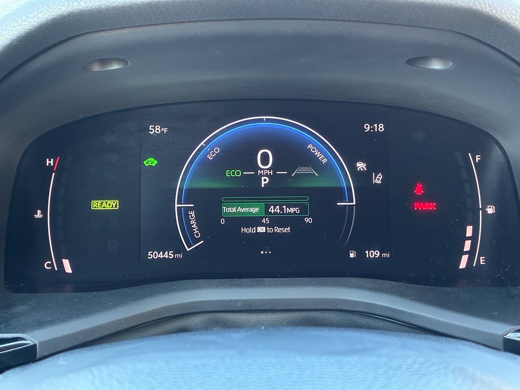 Used 2025 Silver Toyota LE image 19