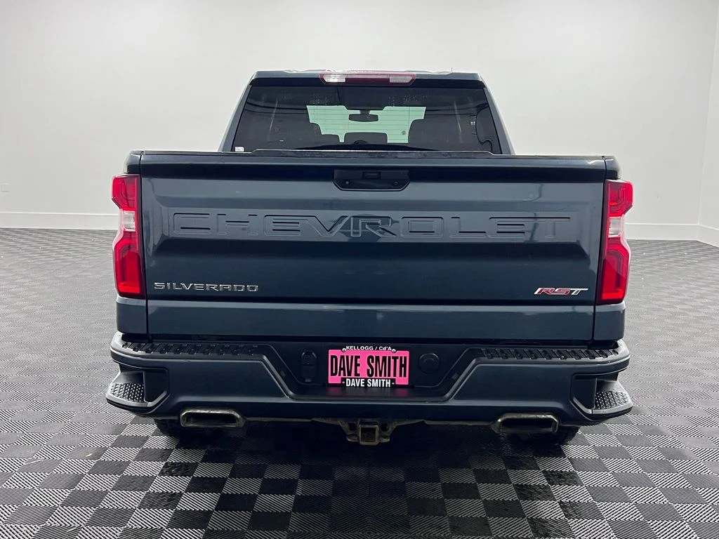 Used 2019 Shadow Gray Metallic Chevrolet RST image 9