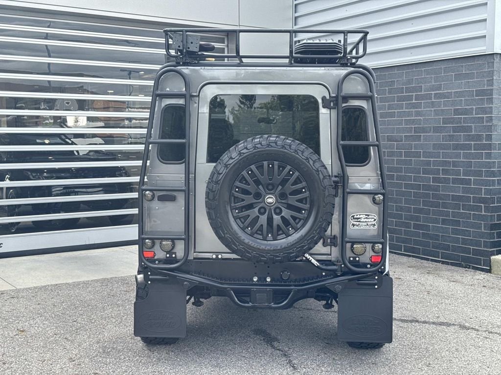 Used 1997 Beluga Black Clearcoat Land Rover COLLECTOR SERIES image 5