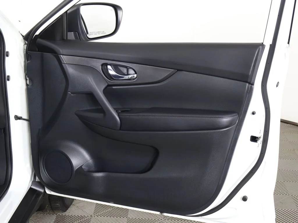 Used 2017 White Nissan SV image 20
