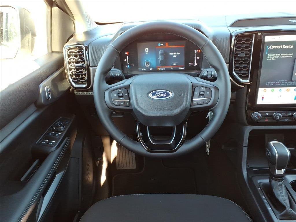 New 2025 Oxford White Ford XLT image 24