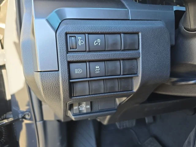2025 Toyota Tacoma SR5 - Photo 24