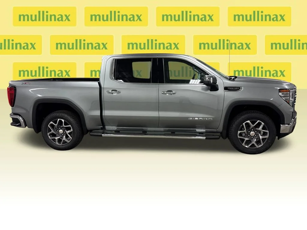 2026 GMC Sierra 1500 SLT - Photo 18