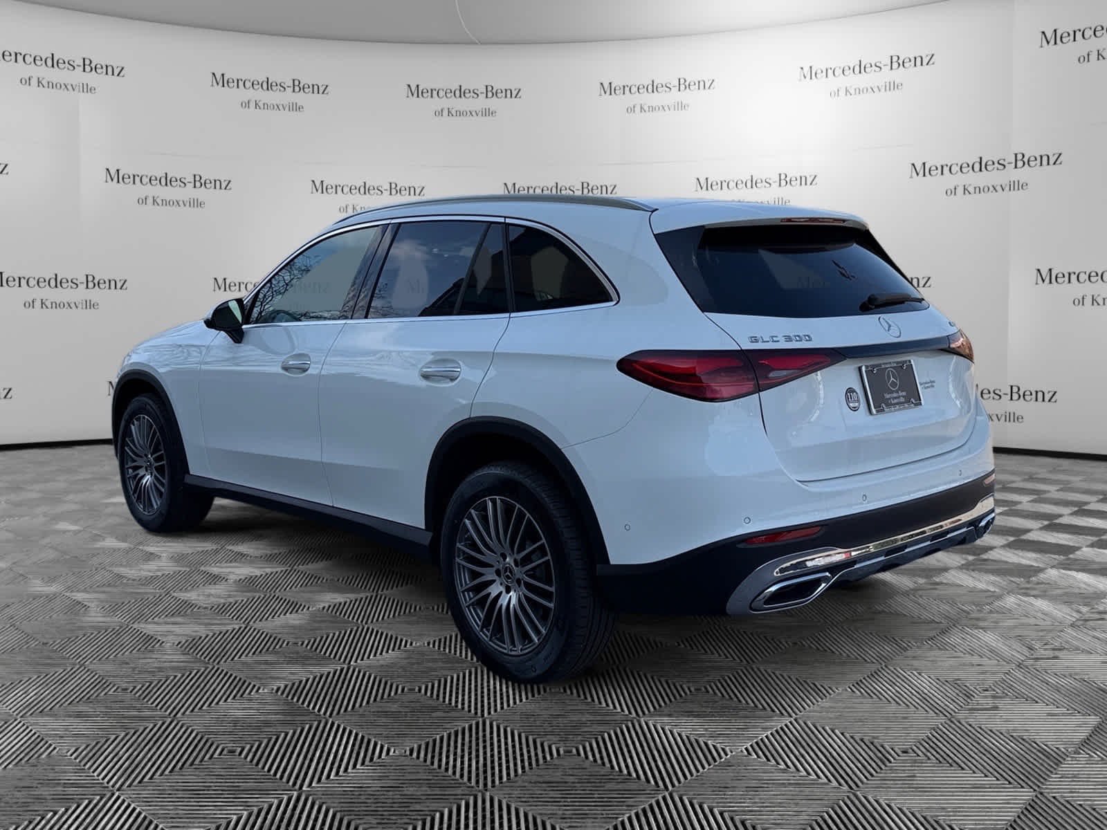 Used 2026 Polar White Mercedes-Benz GLC 300 image 3