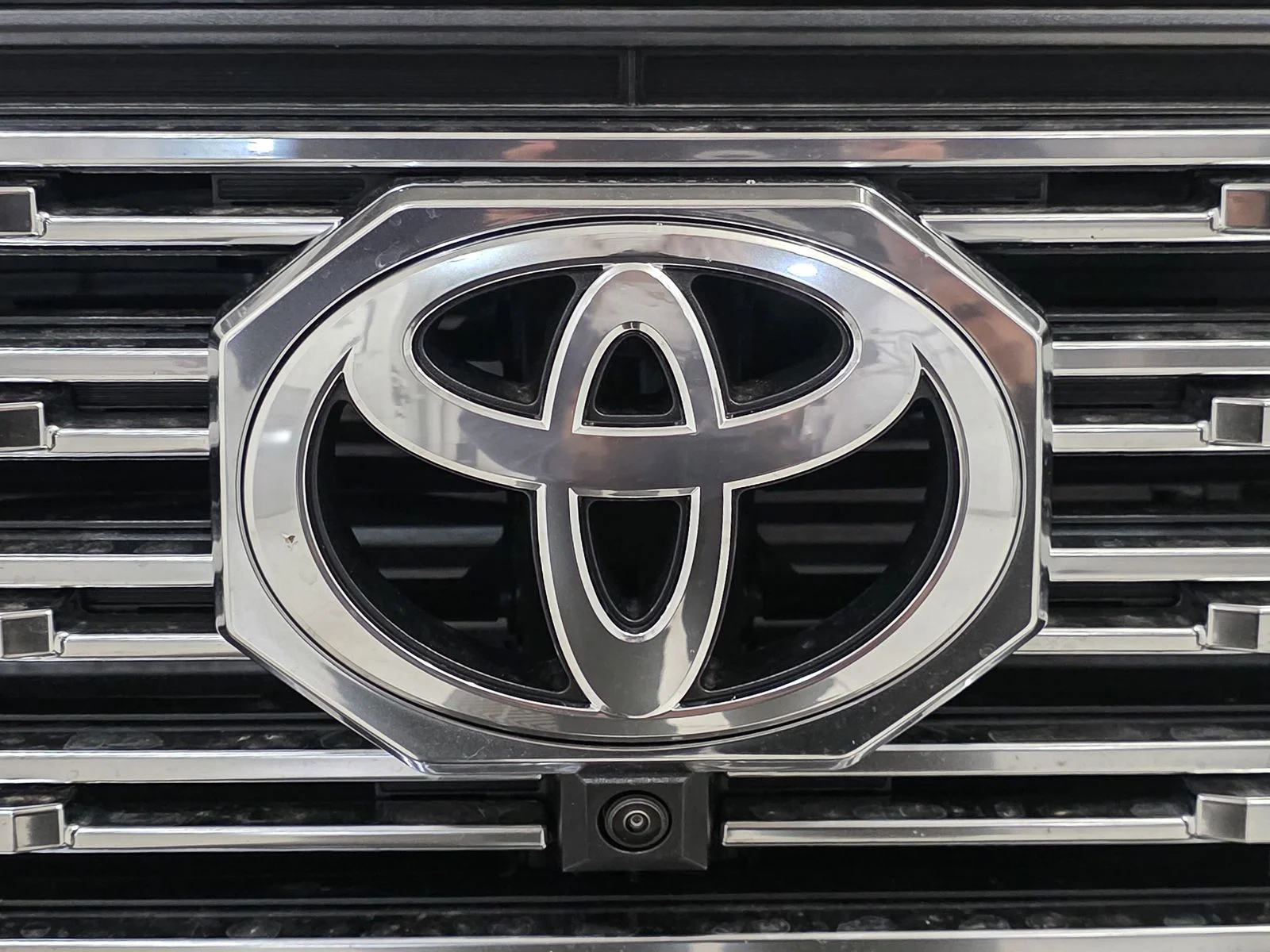2026 Toyota Tacoma Limited - Photo 13